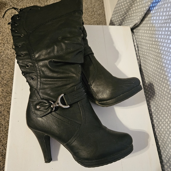 Knee high black boots - Picture 7 of 8